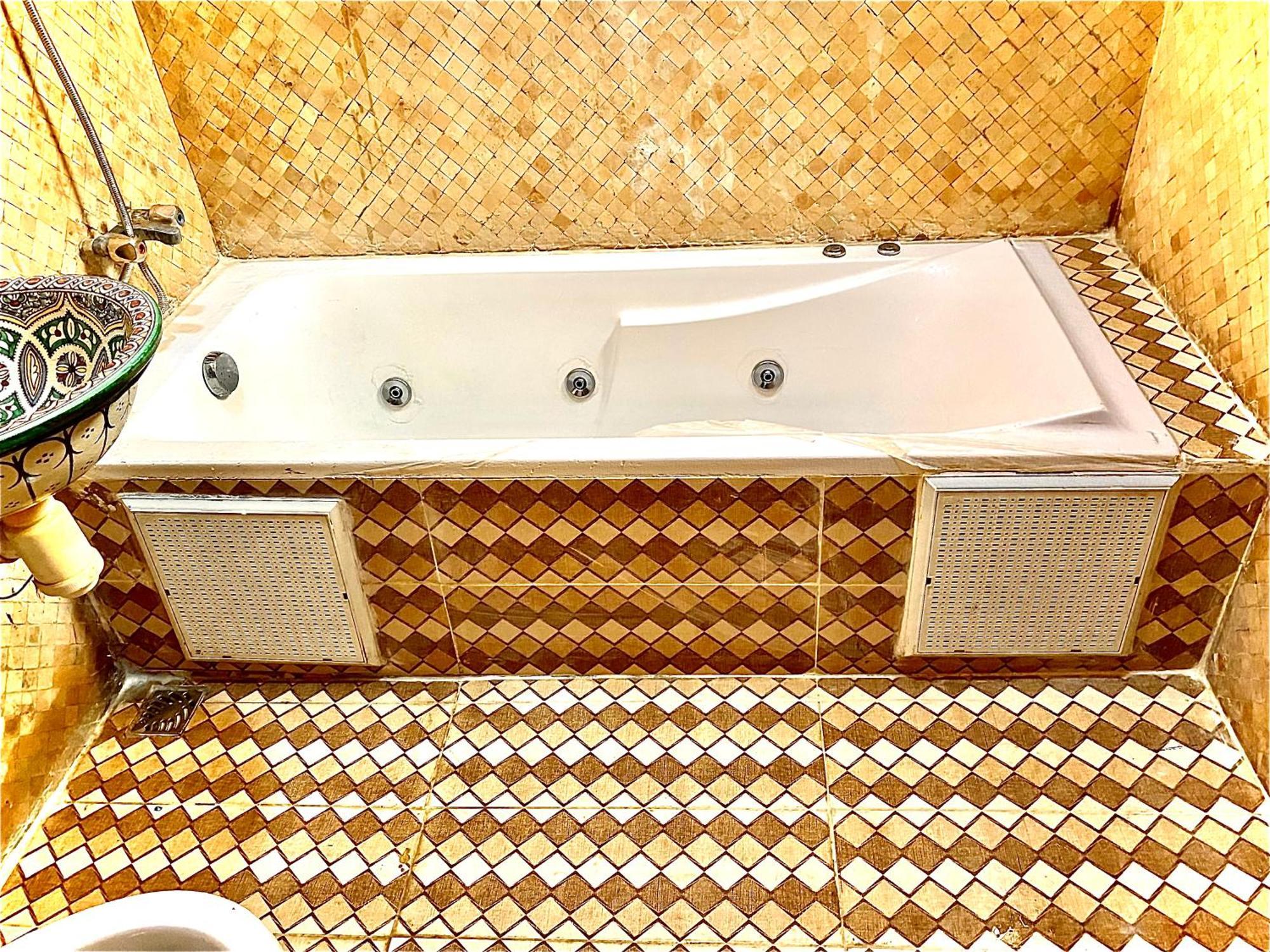 Riad Nezha Avec Jacuzzi Et 3 Piscines Au Coeur De Marrakesh Marraquexe Exterior foto